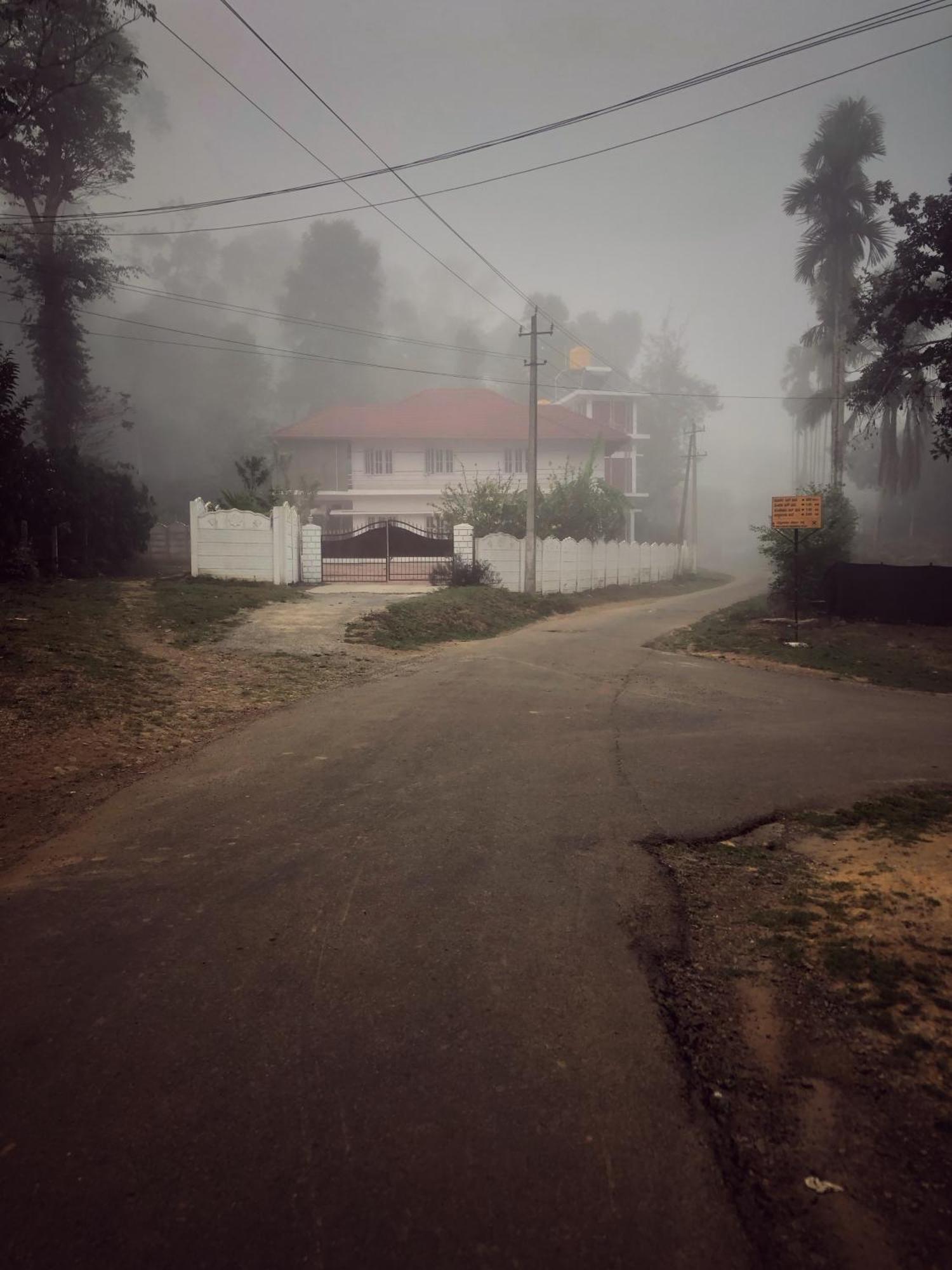 Kamoga Homestay Virajpet Exterior foto